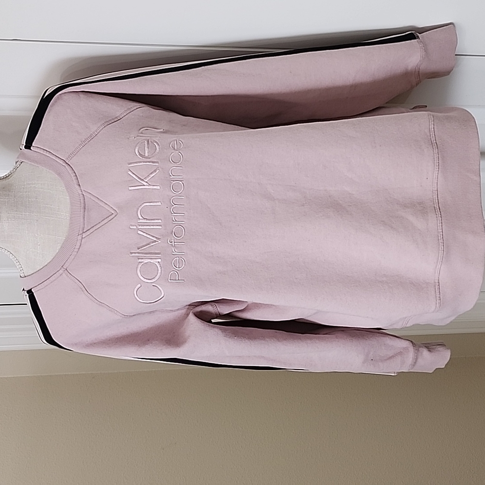 CALVIN KLEIN PERFORMANCE SWEATER SZ M IN GREAT CONDITION